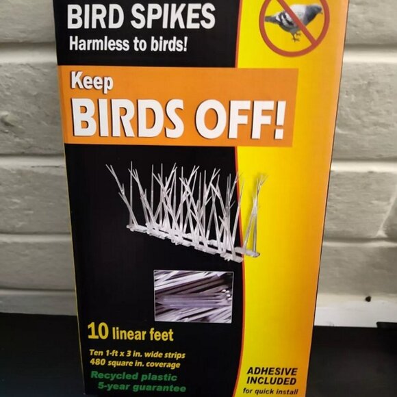 KEEP BIRDS OFF 10 linear 1-ft x 3 in wide strips -Harmless to birds. - Picture 2 of 6